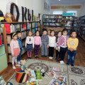 15 ноября дети из старшей «Қызғалдақ» детского сада «Жулдыз»  посетили детскую библиотеку имени А. Гайдара для захватывающего и увлекательного путешествия в мир сказок.