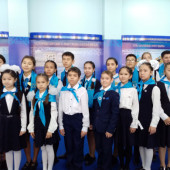 Торжественный прием учащихся 5,6 классов в ряды членов ЕДЮО «Жас Ұлан» в городском Дворце школьников