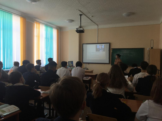 2021 жылы 12 сәуір күні Балқаш қаласының № 4 орта мектебінде Қасым Аманжоловтың 110 жылдық мерейтойына арналған «Сен неткен бақытты едің келер ұрпақ...» тақырыбында 9 сынып оқушыларының қатысуымен дөңгелек үстел өтті.