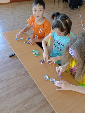 7 маусым күні біздің Солнцеград қаласында шоколад күні өтті. Ауысымның ең дәмді күні.