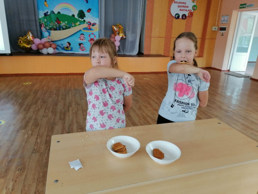 Один из самых сладких дней в сезоне - день сладкоежек.