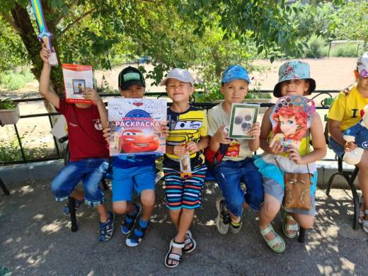 Вот и подошёл к концу счастливый месяц жизни в нашем любимом Солнечном городе.