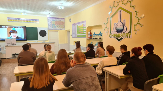 14 декабря 2022 года Управлением образования Карагандинской области проведено областное родительское собрание в режиме онлайн для выпускников 11 классов и их родителей.