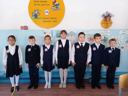 19 декабря среди 3-их классов студентками 