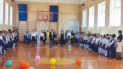 Торжественная линейка посвященная 1 мая день единства народов Казахстана