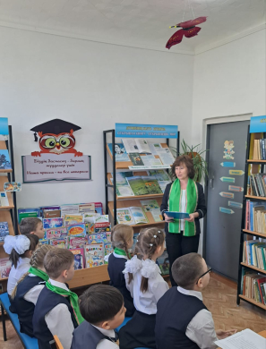 Жас поэзия мен табиғат әуесқойлары үшін экологиялық сауаттылық апталығы аясында мектеп кітапханасында керемет ақындардың өлеңдерінде бейнеленген табиғаттың әсемдігі мен ұлылығына арналған «Ақындар шығармашылығындағы табиғи пейзаждар» атты оқырмандар байқа