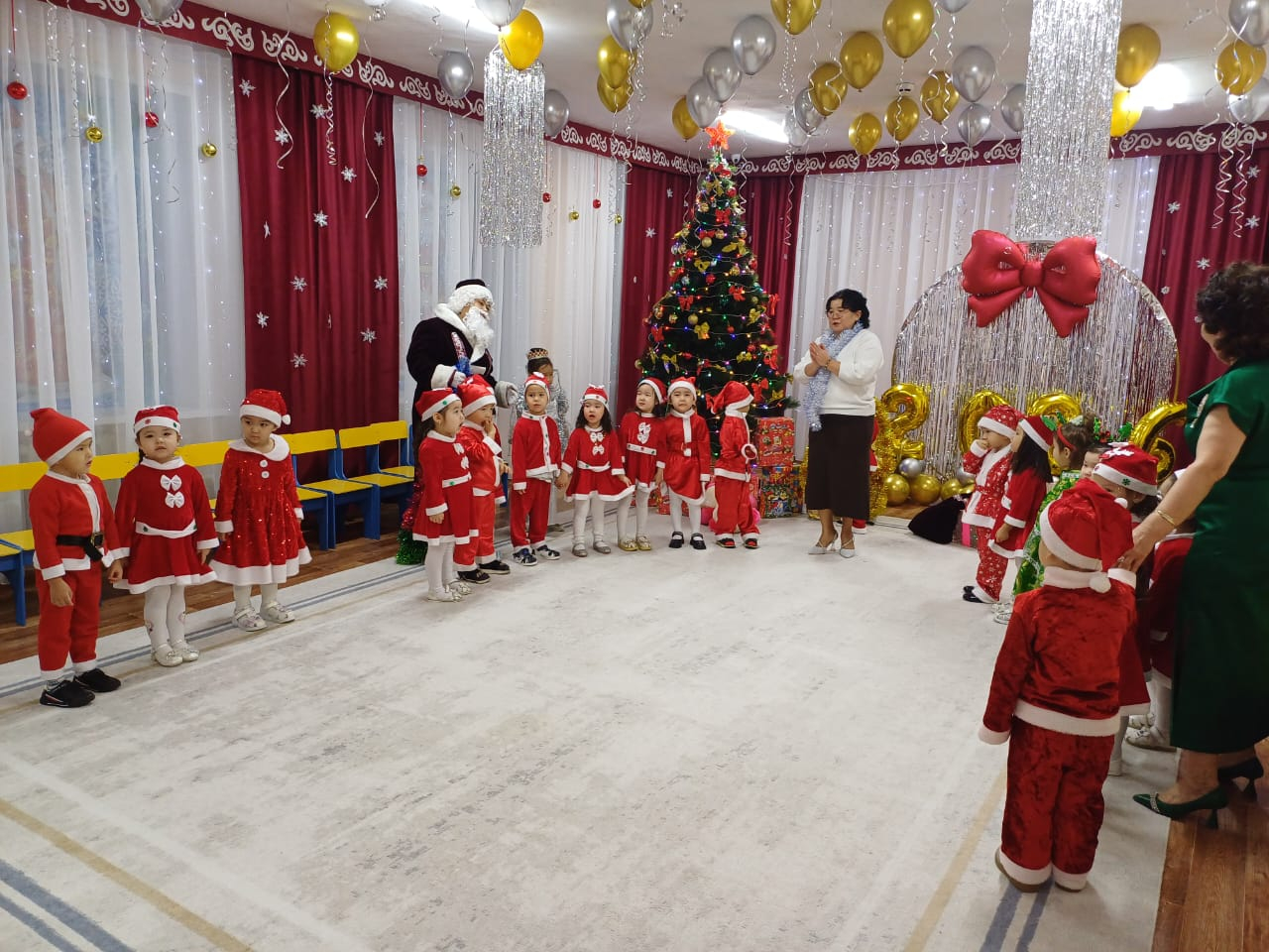 Жаңа жылдық ертеңгілік