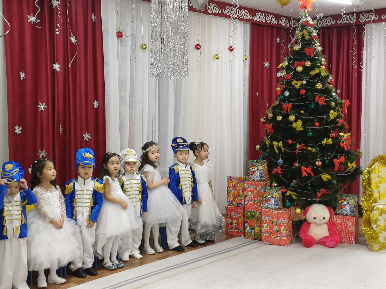 Жаңа жыл ертеңгілігі