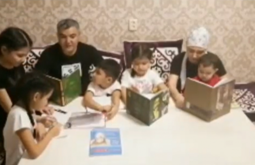 Семья Турсынбеков приняла активное участие в акции «Одна семья - одна книга»