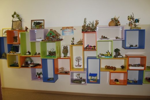 Выставка совместных работ детей и родителей из природного материала «А это мы сделали вместе».