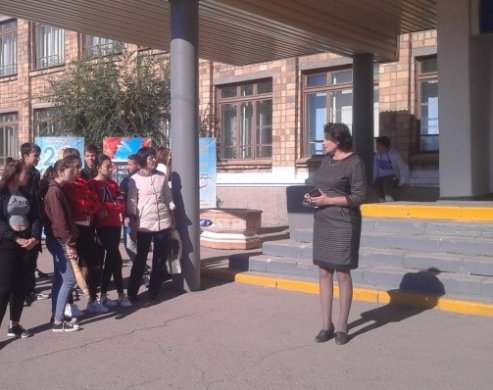 Қалалық сенбілікке қатысу туралы ЖББ №10 мектеп ақпараты                                               15.09 2018 жыл