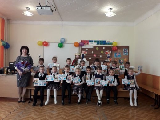 Тұңғыш Президент күніне арналған іс-шаралар аясында оқушылардың үлкен отбасына бірінші сынып оқушылары қабылданды. 