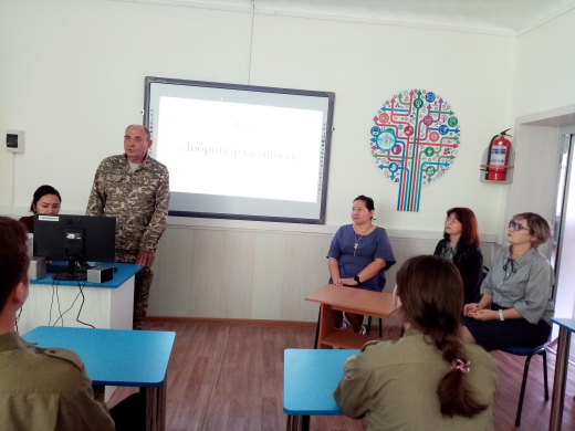 Bіzdіń elіmіzdіń damýy tek bіrlesken kúsh-jіger, qoǵamnyń árbіr múshesіnіń úlesі arqyly ǵana múmkіn: ósіp kele jatqan urpaqtan bastap mańyzdy memlekettіk sheshіmder qabyldaıtyn bılіk ókіlderіne deıіn.