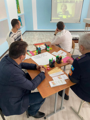 04.12.2020 года учебно-методическим центром совместно с отделом образования города Балхаш проведен онлайн-семинар для заместителей директоров по воспитательной работе и классных руководителей организаций Карагандинской области.