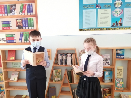 04 марта в рамках Недели читательской грамотности учителем русского языка и литературы Зелениной Н.А. проведен конкурс эссе «Книга, изменившая жизнь» среди учащихся 10-11 классов.