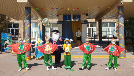 1 сентября Общеобразовательная школа №10 пополнилась 73 первоклассниками.