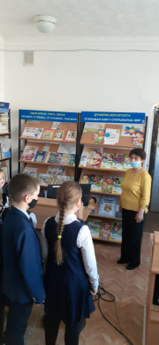 2022 жылдың 2 ақпанында мектеп кітапханашысы Т.В. Якушенко 