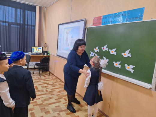 Согласно школьному плану Недели исторической грамотности среди маленьких «историков» было проведено мероприятие, посвященное Дню Независимости Республики Казахстан.