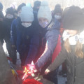 15 февраля учащиеся 4Б и 4В классов провели урок-экскурсию к памятнику воинам-интернационалистам.