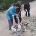 20.05.2023 года была проведена очистка территории за школой от мусора и веток.