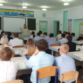 Встреча учеников 8-ых классов и психолога центра «Ғибрат» Ледовской Т.В. на тему: «Насилие и жестокое обращение в отношении детей в организациях образования»